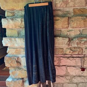 Visual Professional Graphic Print Maxi Skirt